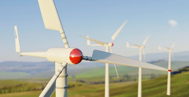 Gedetailleerde close-up van een moderne windturbine in werking, die schone energieproductie en duurzame energieopwekking vertegenwoordigt.